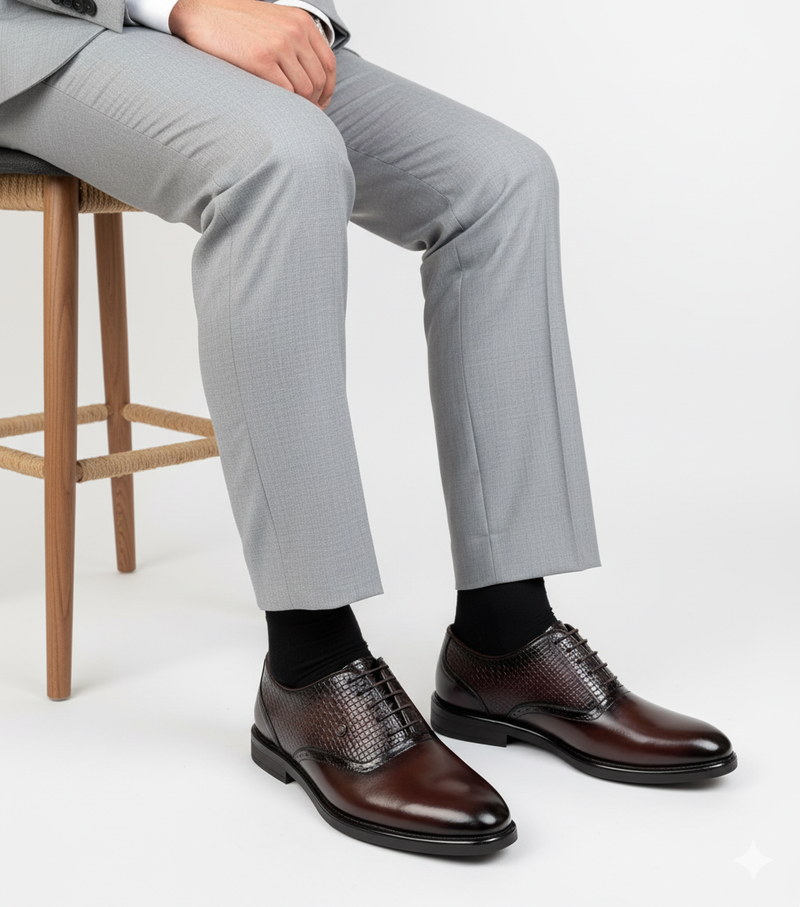 Regal Dual-Tone Oxford Lace-Up Shoes