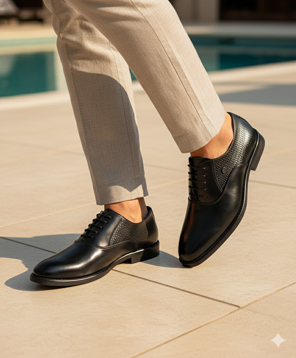 Regal Dual-Tone Oxford Lace-Up Shoes